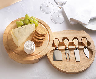 Cheese Board & Knives 