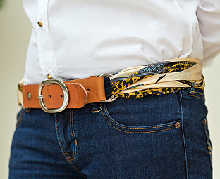 Turn any scarf into a belt 