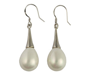 Shell Pearl Earrings 