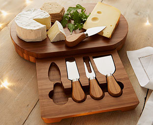 Bamboo Cheeseboard and Cheese Knives  Half Price Offer 